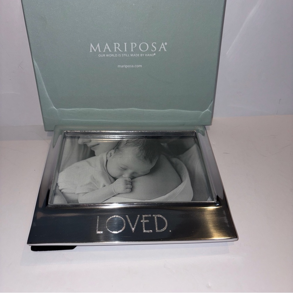 NIB Mariposa LOVED. Signature 4x6 Frame Baby - Picture 6 of 6